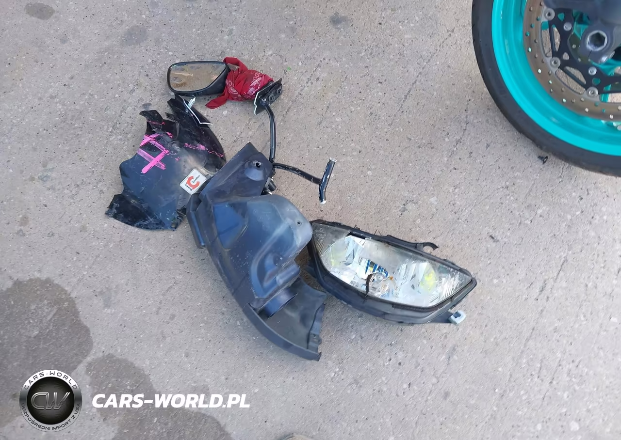 1999 Kawasaki Zx600 G VIN:JKAZX4G14XA035714 - 11