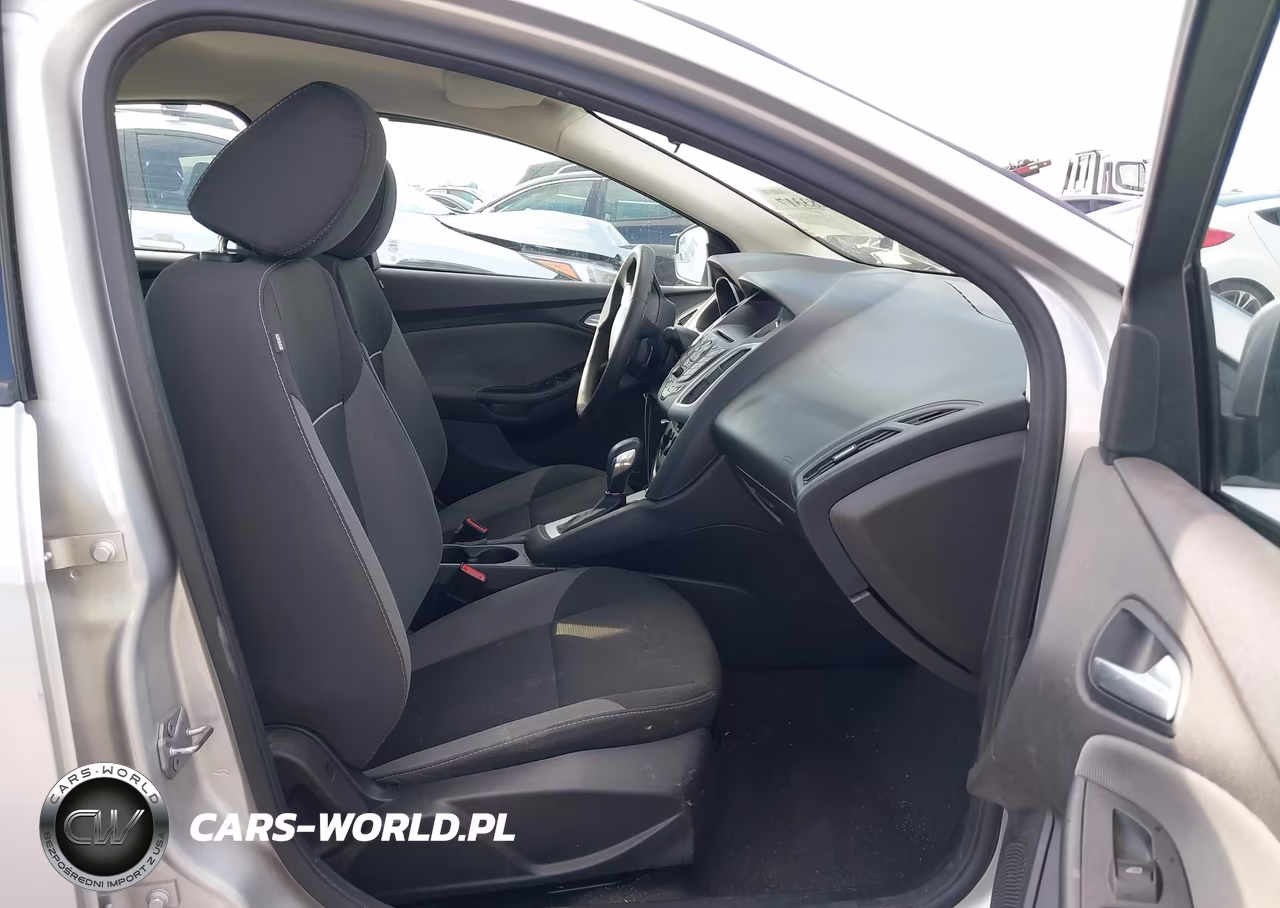 2014 Ford Focus Se VIN:1FADP3F26EL183441 - 5