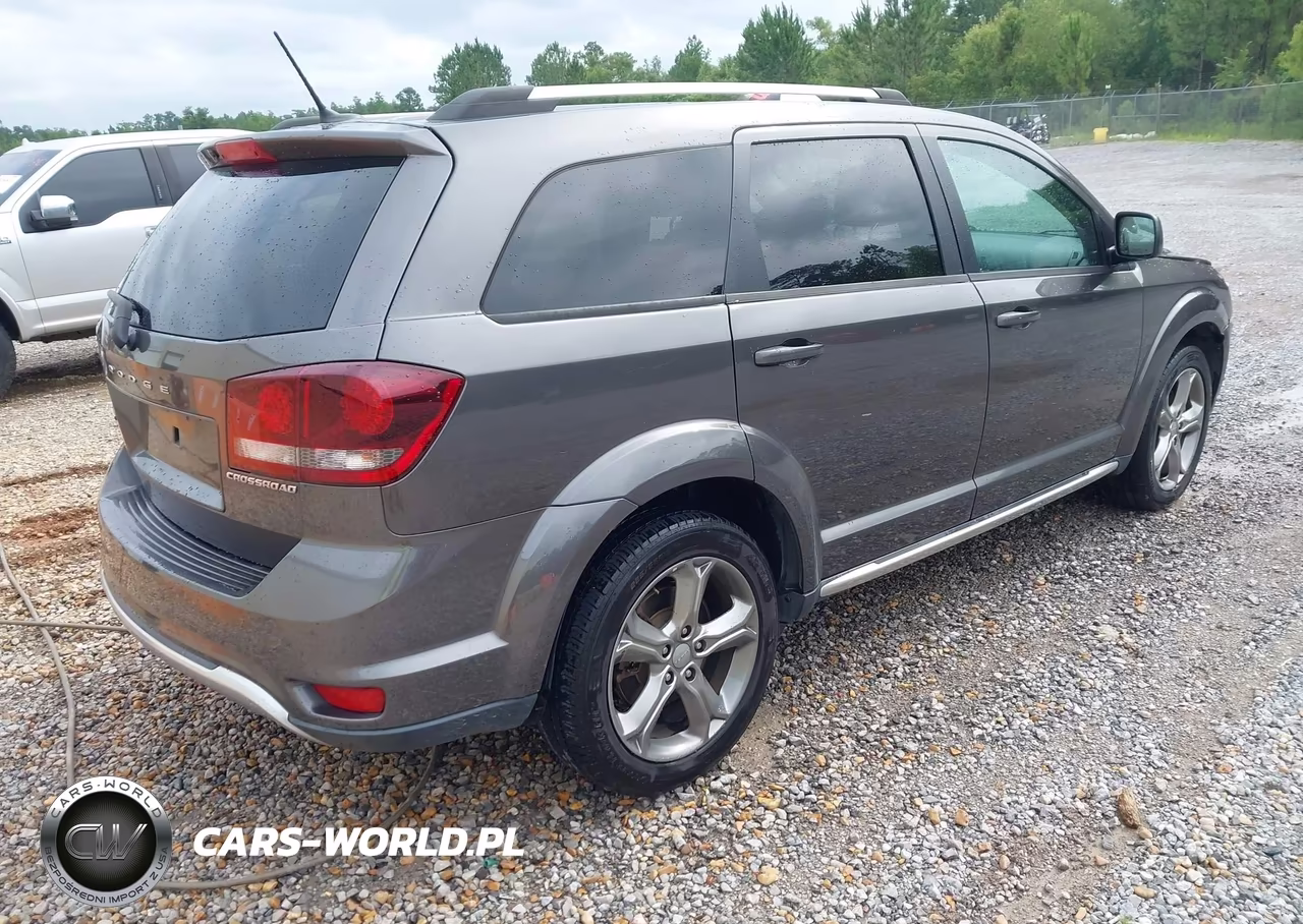 2017 Dodge Journey Crossroad Plus VIN:3C4PDCGB2HT676976 - 4