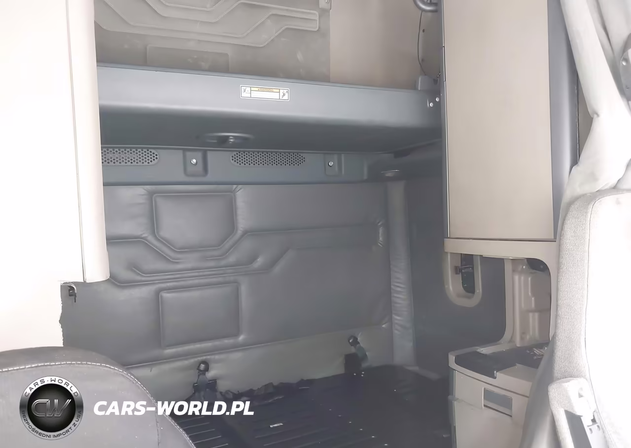 2013 Freightliner Cascadia 125 VIN:3AKJGLDRXDSBA4389 - 7
