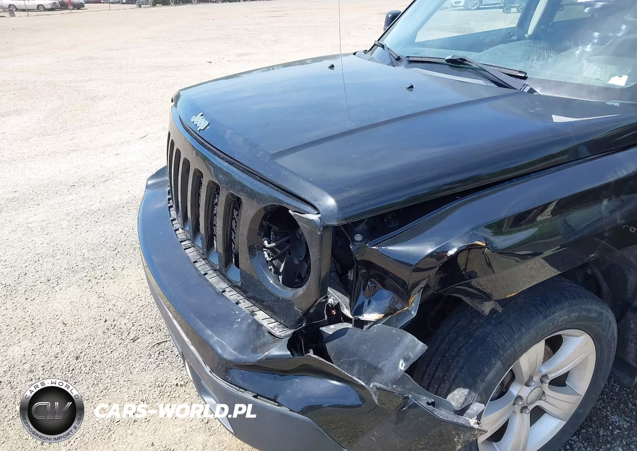 2015 Jeep Patriot Latitude VIN:1C4NJRFBXFD184686 - 6