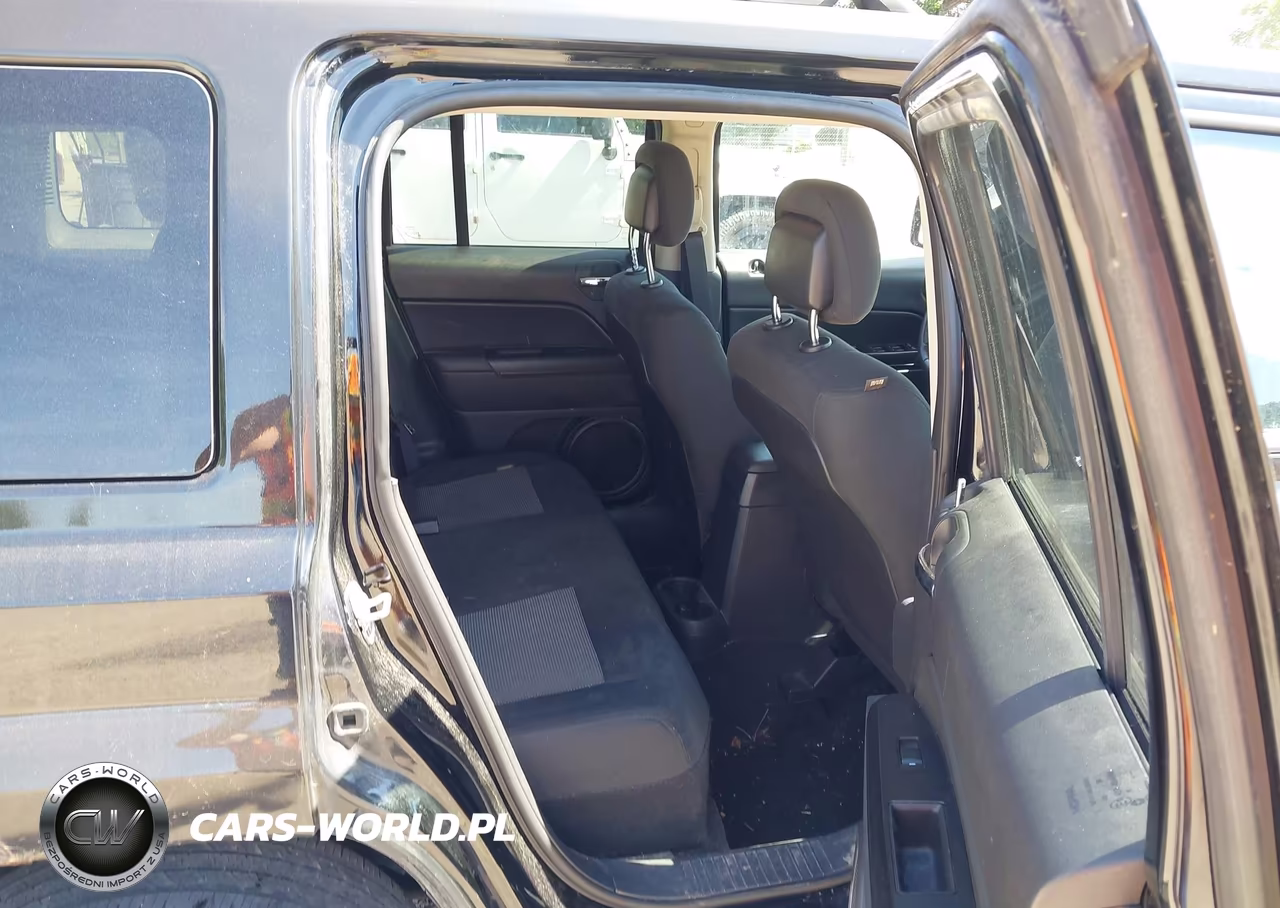 2015 Jeep Patriot Latitude VIN:1C4NJRFBXFD184686 - 8