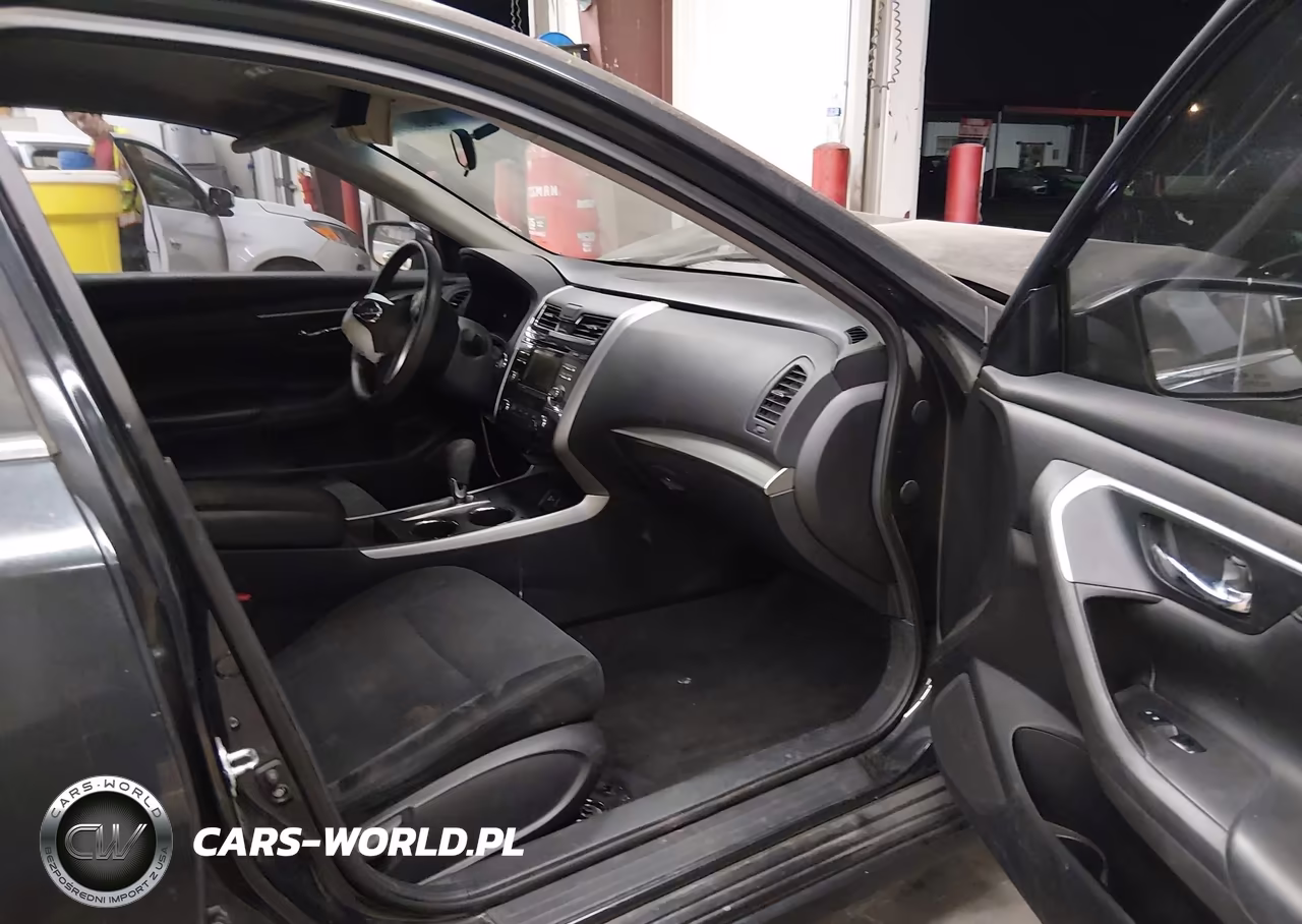 2015 Nissan Altima 2.5 S VIN:1N4AL3AP4FN896183 - 5