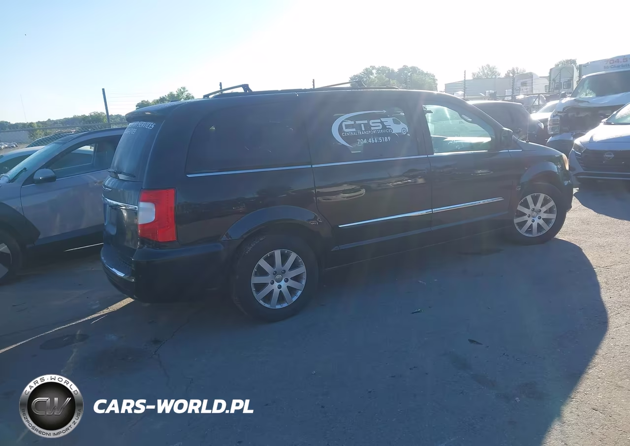 2013 Chrysler Town & Country Touring VIN:2C4RC1BG4DR689972 - 4