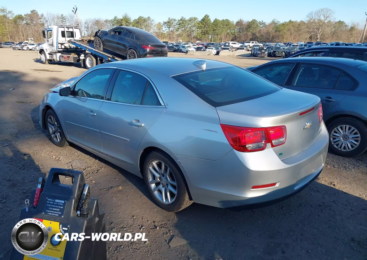 2015 Chevrolet Malibu 1Lt VIN:1G11C5SL0FF113641 - 3