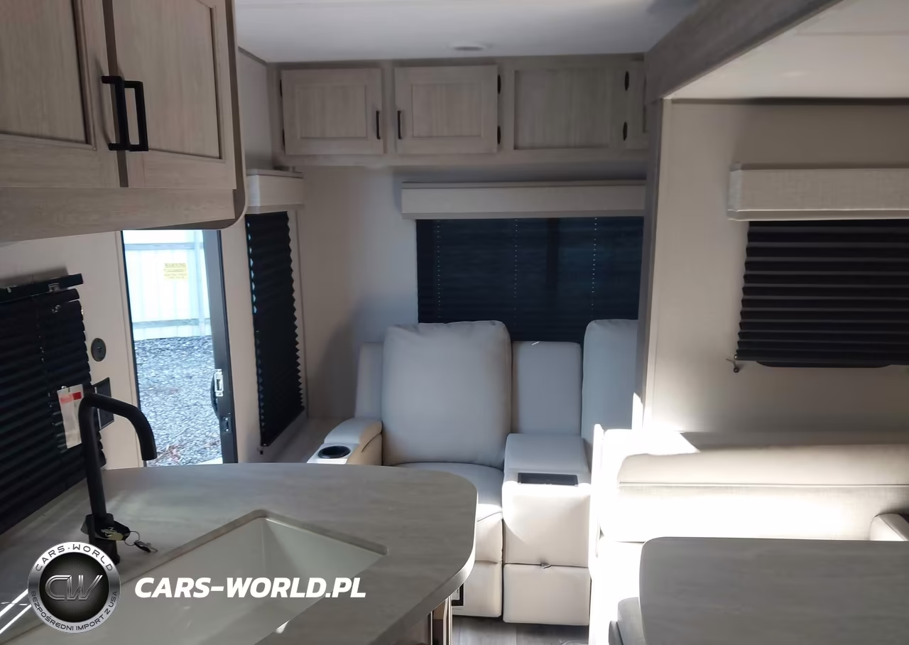 2024 Coachmen Catalina VIN:5ZT2CAMB6RU042372 - 8