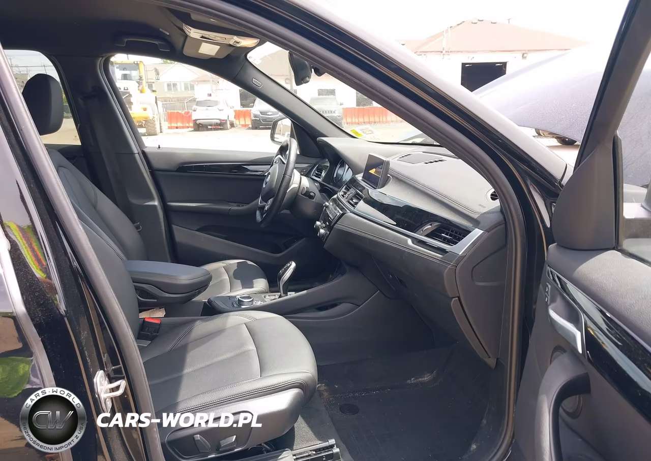 2021 BMW X1 xDrive28I VIN:WBXJG9C07M5U29552 - 5