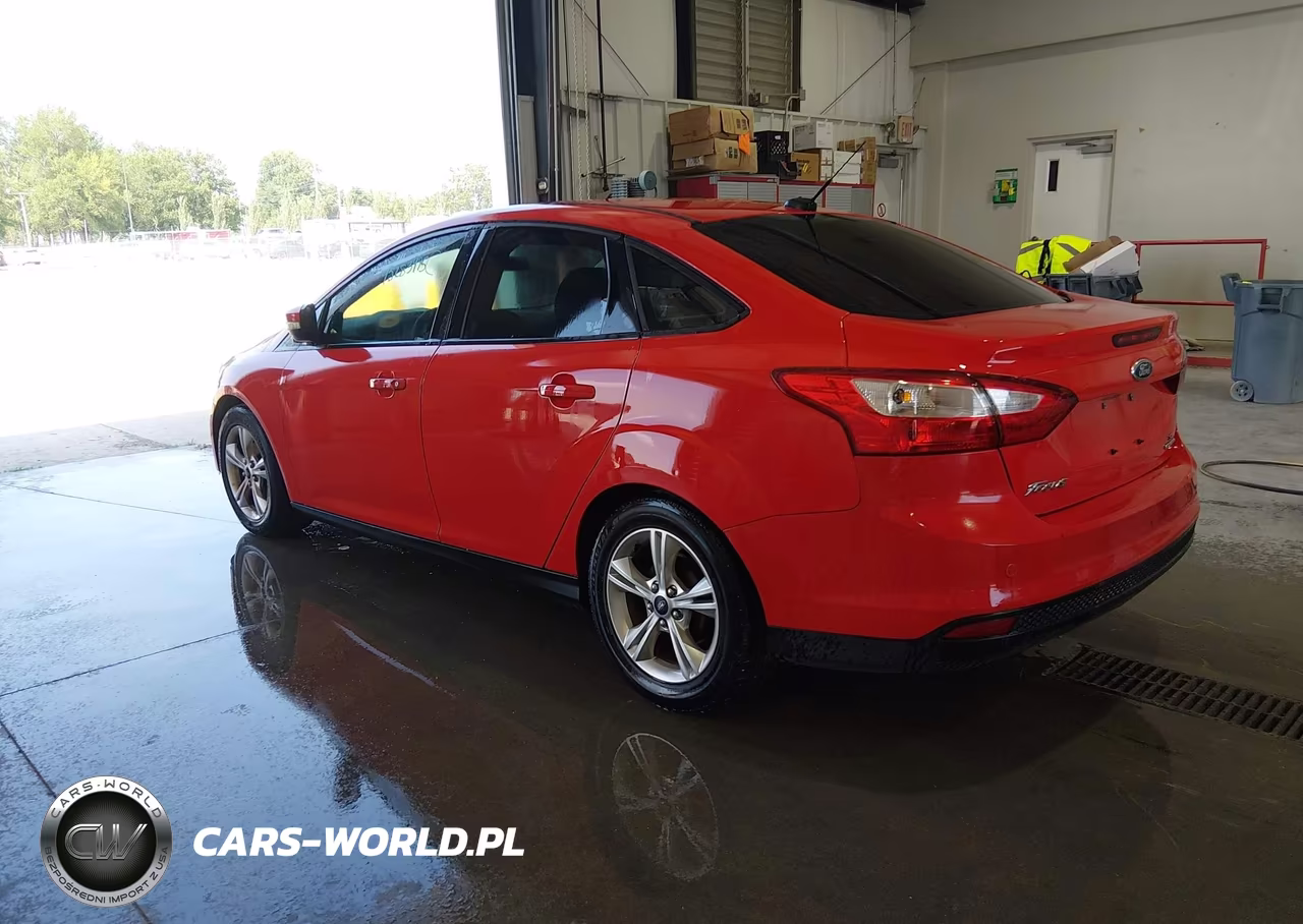 2014 Ford Focus Se VIN:1FADP3F23EL167360 - 3