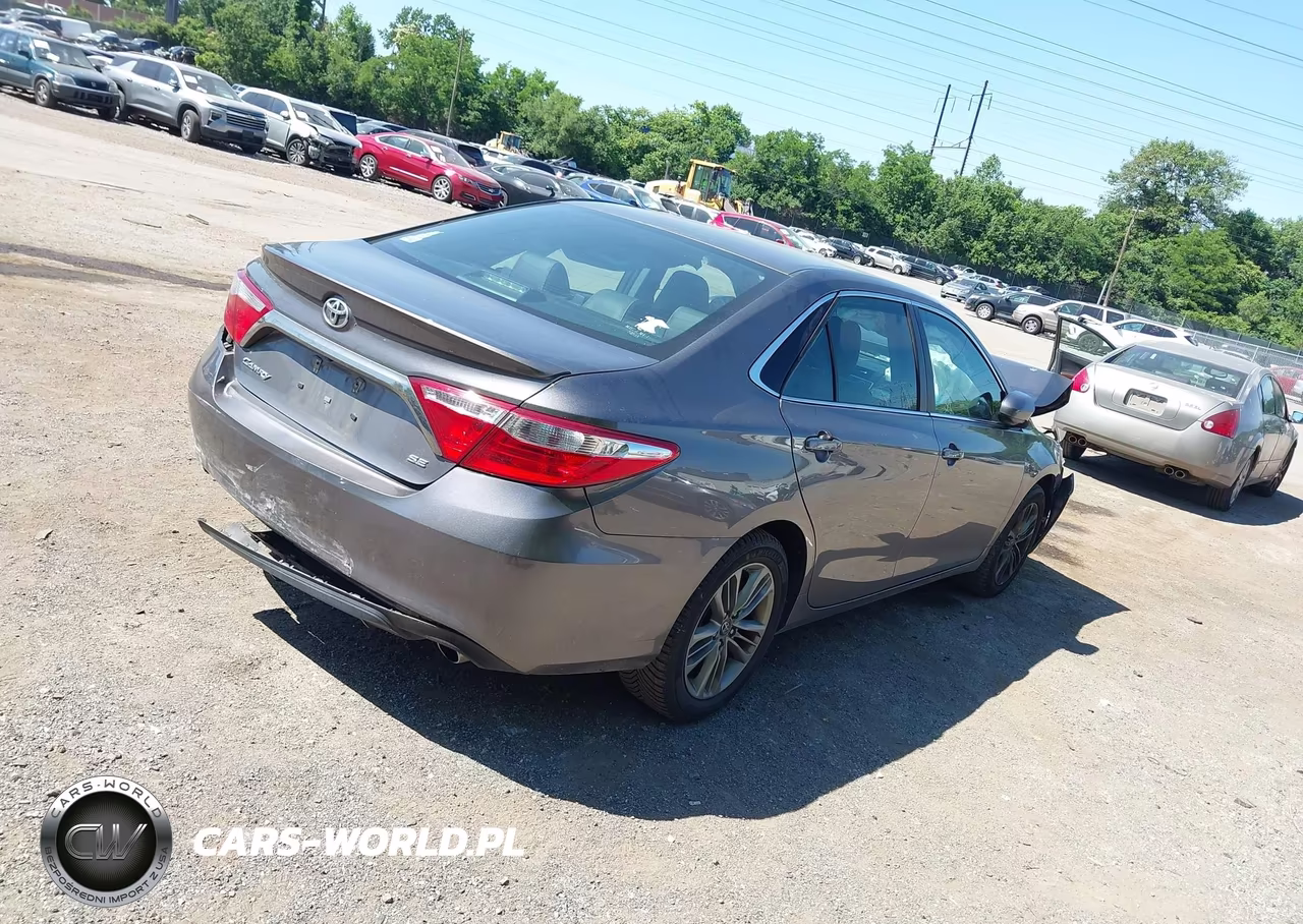 2017 Toyota Camry Se VIN:4T1BF1FK8HU791805 - 4
