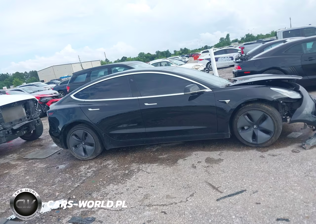 2018 Tesla Model 3 Long Range-Mid Range VIN:5YJ3E1EA5JF152056 - 12