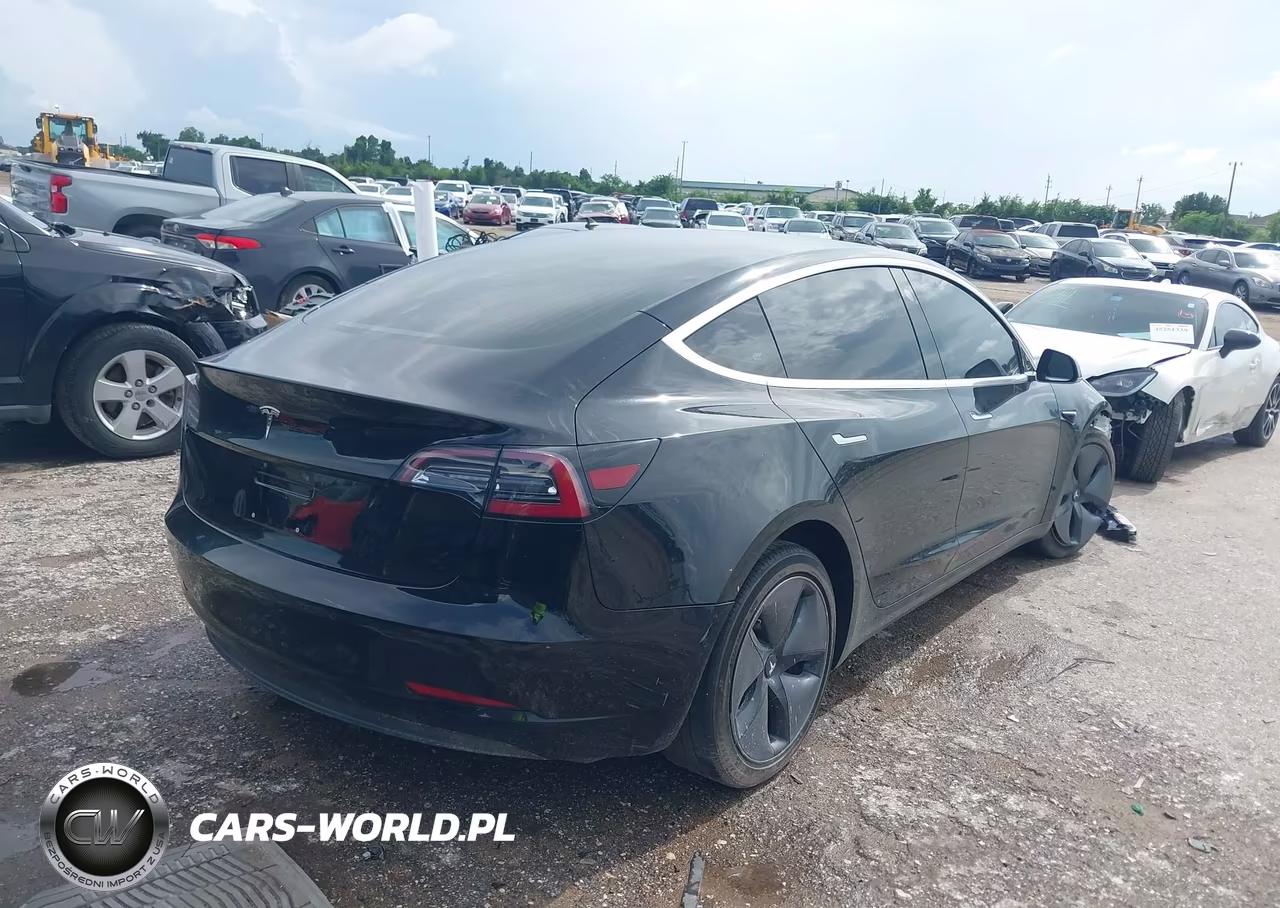 2018 Tesla Model 3 Long Range-Mid Range VIN:5YJ3E1EA5JF152056 - 4