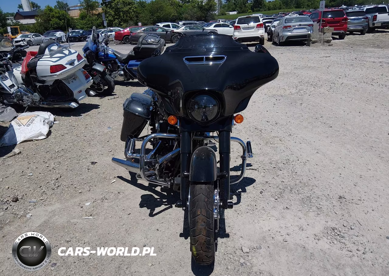 2014 Harley-Davidson Flhxs Street Glide Special VIN:1HD1KRM11EB672374 - 5