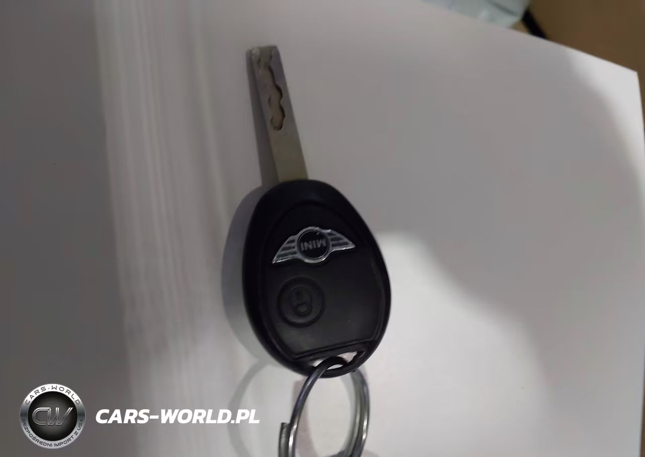 2004 Mini Cooper S VIN:WMWRE33464TD80832 - 11