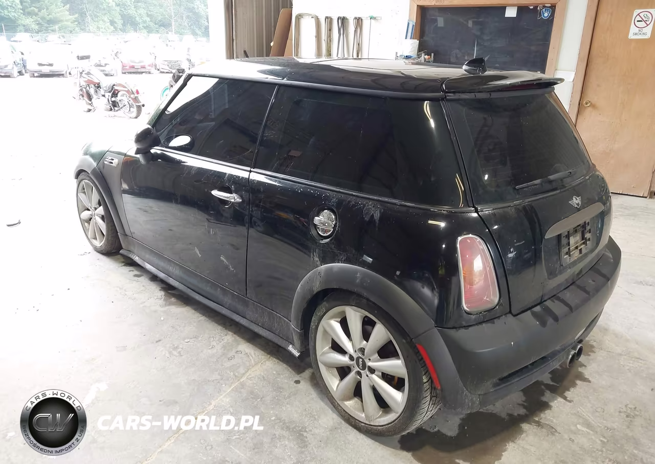 2004 Mini Cooper S VIN:WMWRE33464TD80832 - 3
