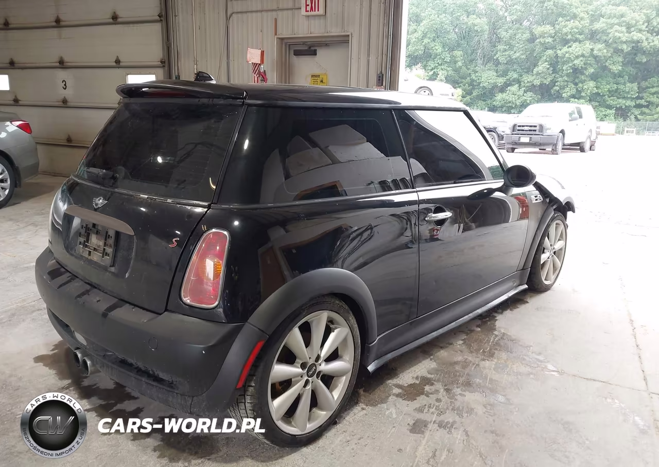 2004 Mini Cooper S VIN:WMWRE33464TD80832 - 4