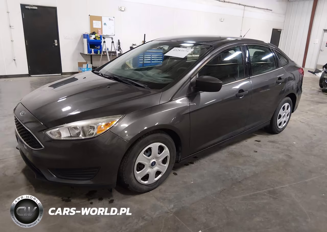 2017 Ford Focus S VIN:1FADP3E20HL252971 - 2