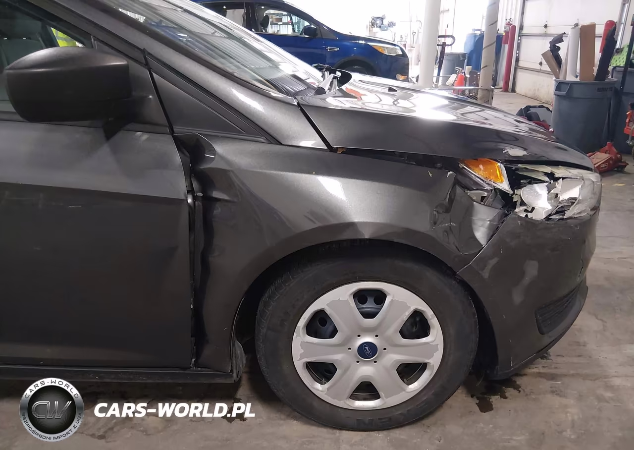 2017 Ford Focus S VIN:1FADP3E20HL252971 - 6