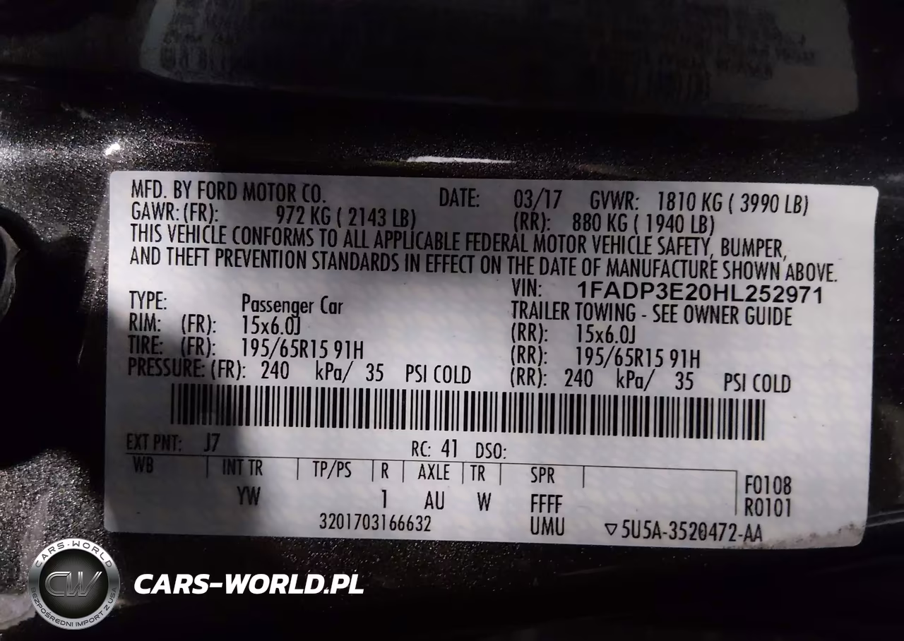 2017 Ford Focus S VIN:1FADP3E20HL252971 - 9