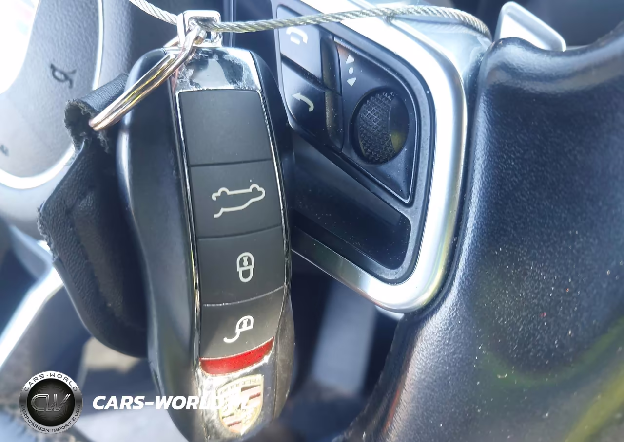 2017 Porsche Cayenne Platinum Edition VIN:WP1AA2A24HKA80415 - 11