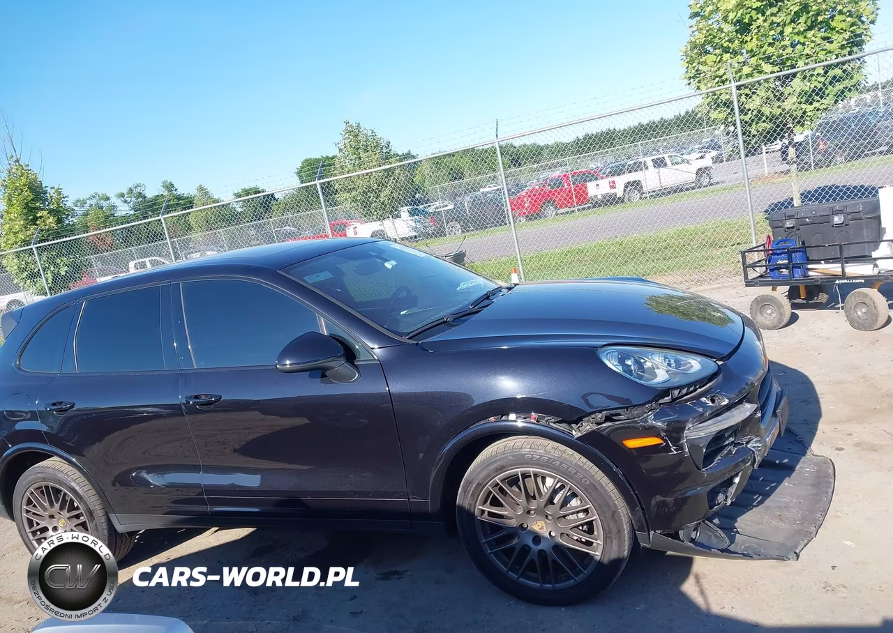 2017 Porsche Cayenne Platinum Edition VIN:WP1AA2A24HKA80415 - 13