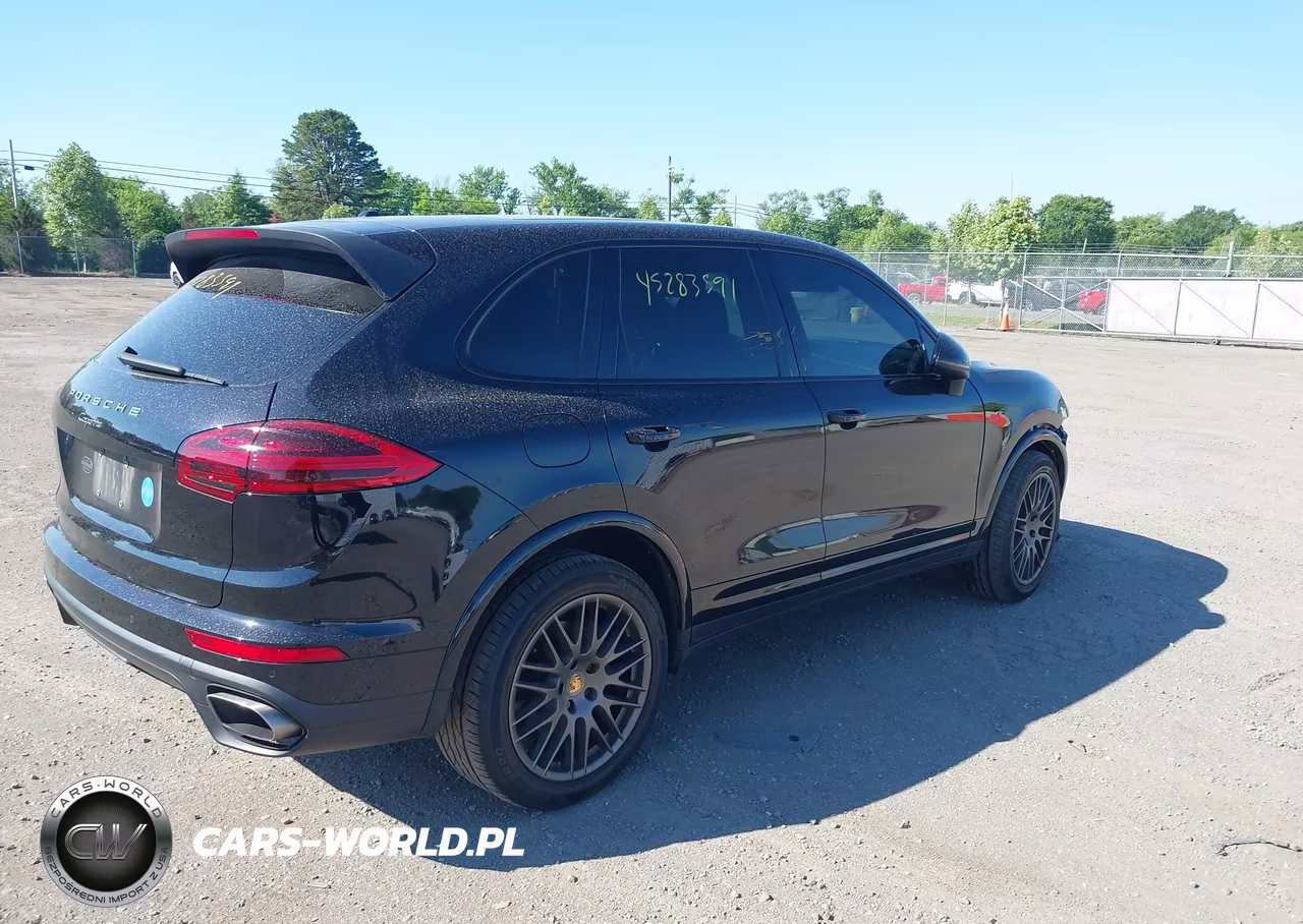 2017 Porsche Cayenne Platinum Edition VIN:WP1AA2A24HKA80415 - 4