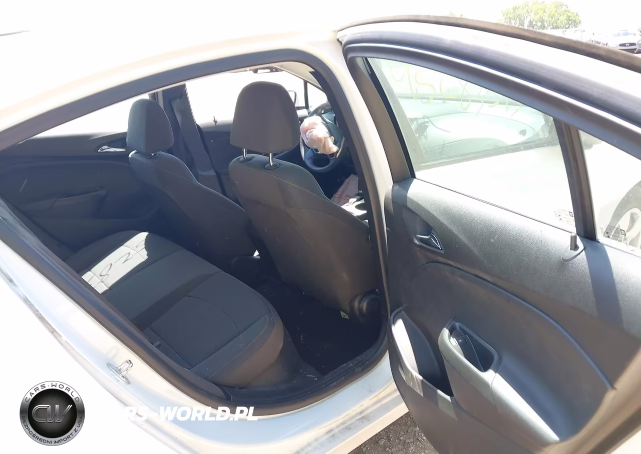 2018 Chevrolet Cruze Ls Auto VIN:1G1BC5SM1J7218382 - 8
