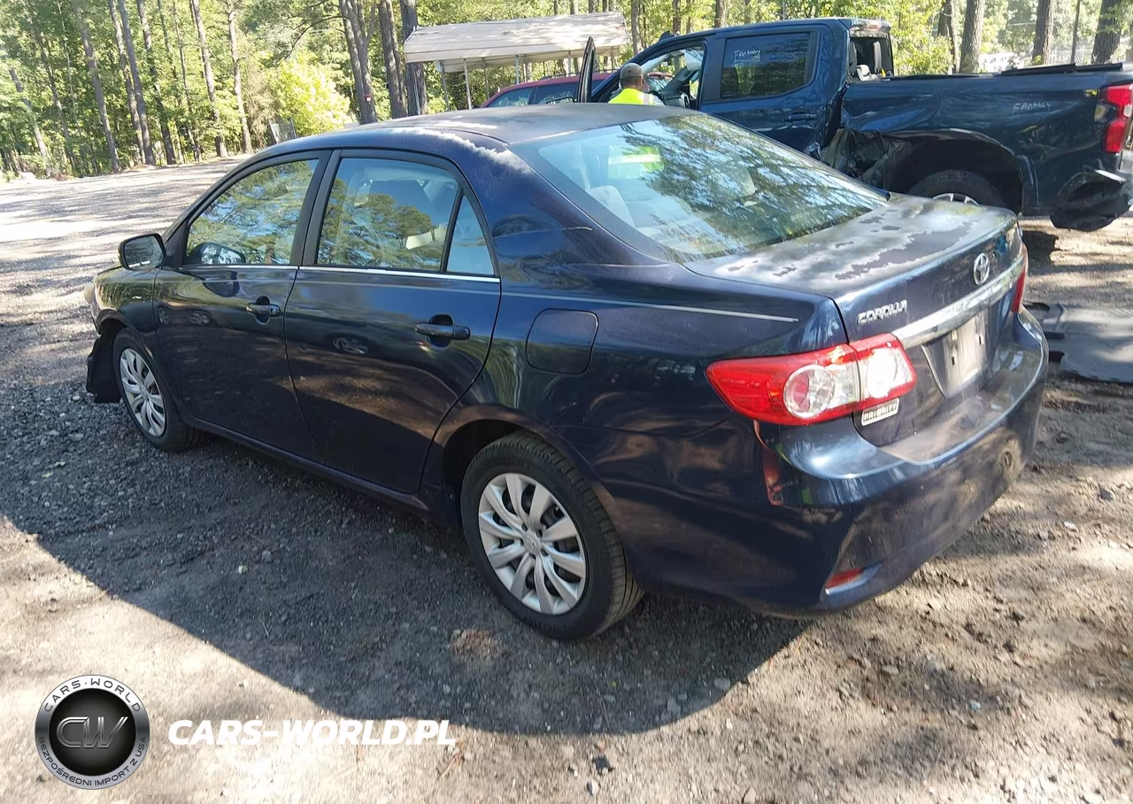 2013 Toyota Corolla Le VIN:2T1BU4EE7DC992853 - 3