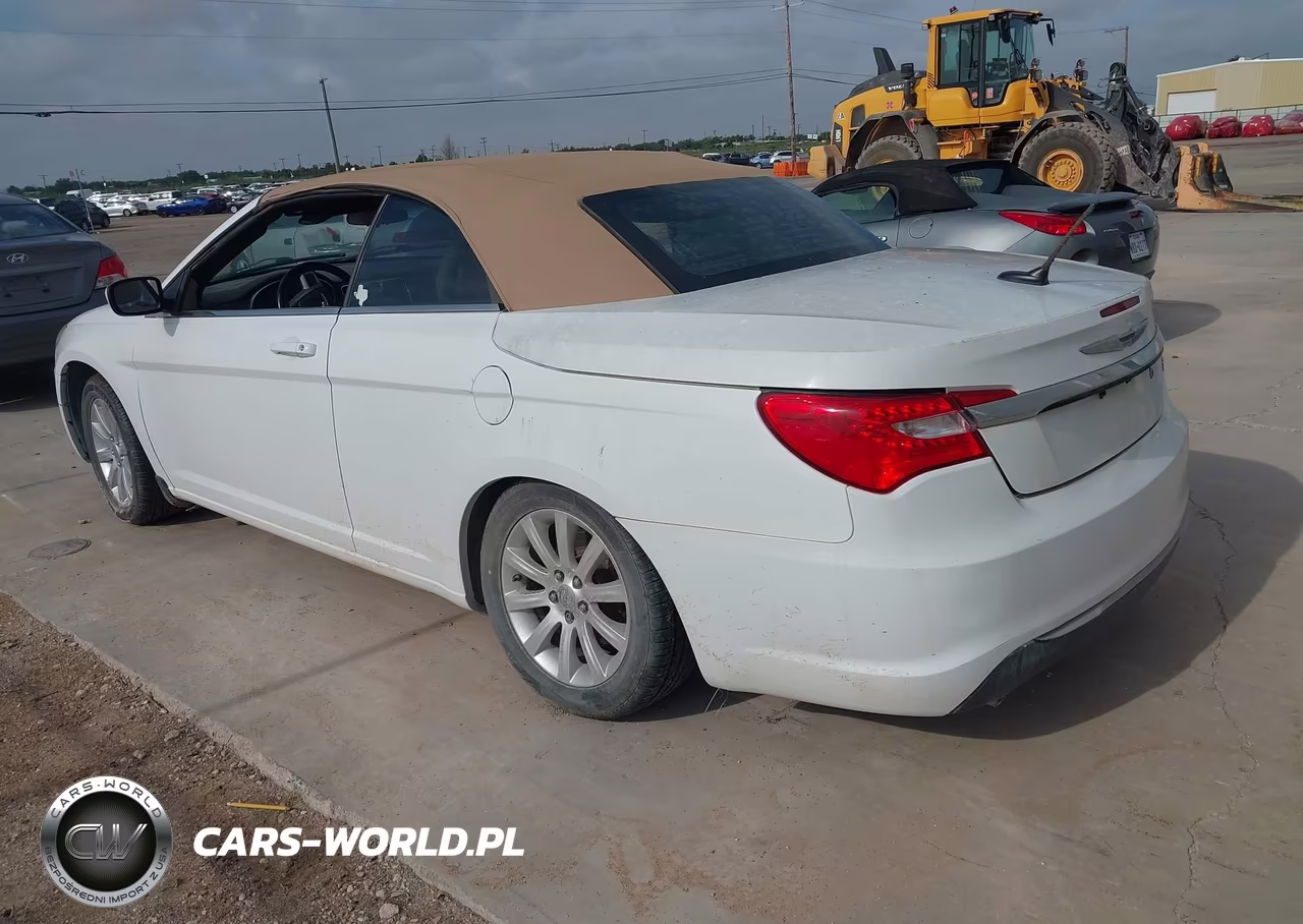 2011 Chrysler 200 Touring VIN:1C3BC2EG0BN529542 - 3