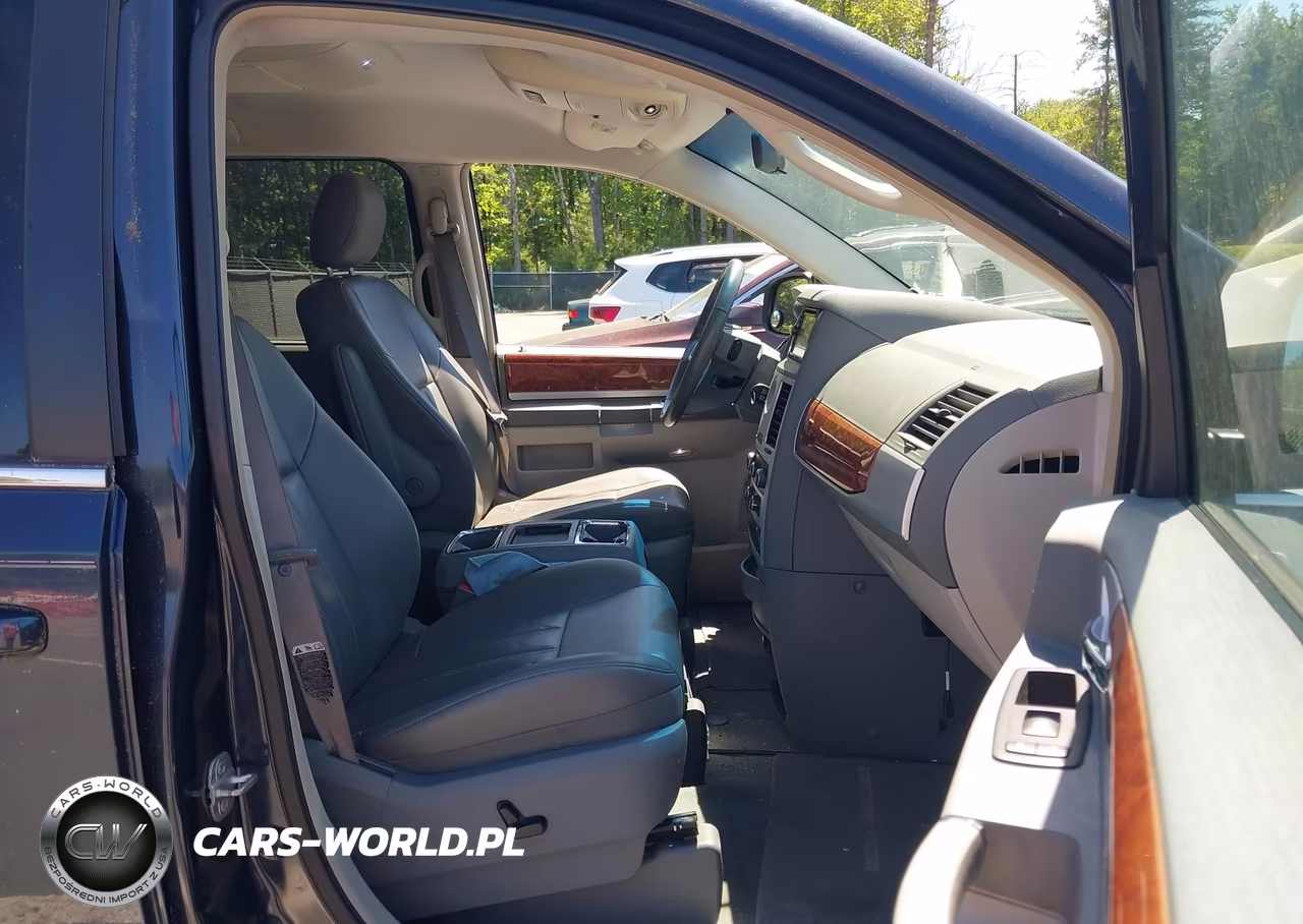 2009 Chrysler Town & Country Touring VIN:2A8HR54119R506036 - 5
