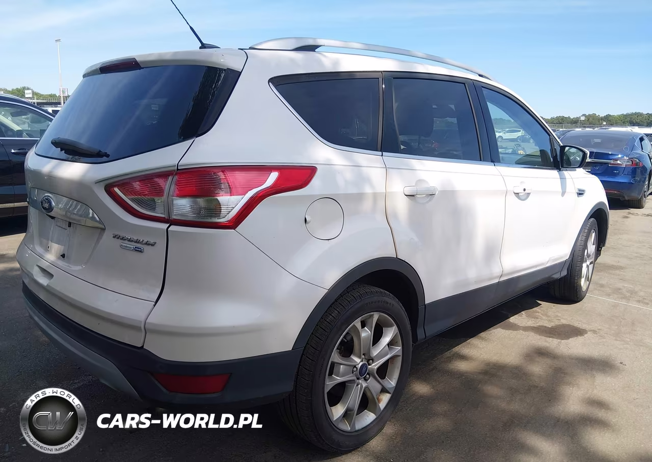 2015 Ford Escape Titanium VIN:1FMCU9J98FUB55069 - 4