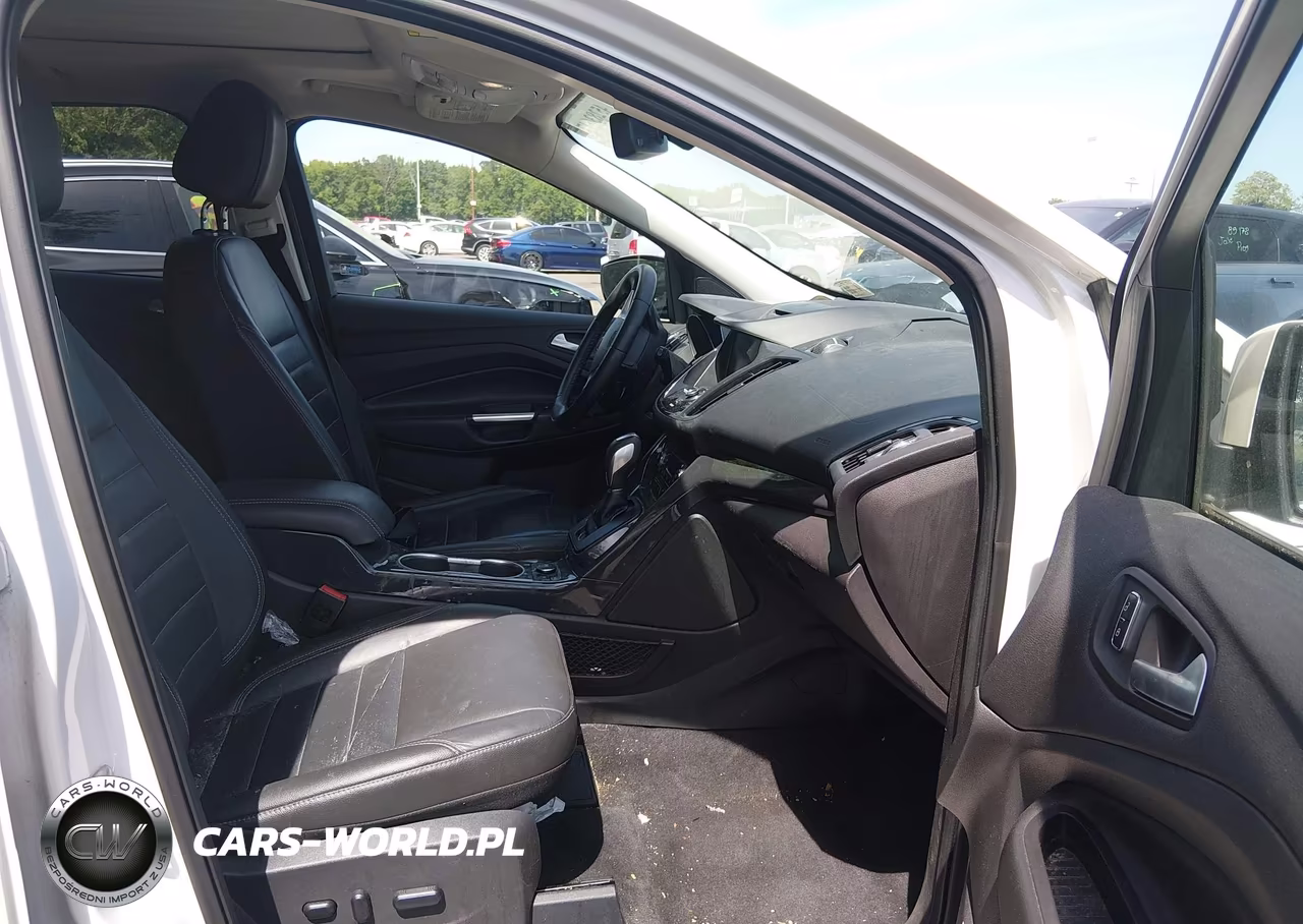 2015 Ford Escape Titanium VIN:1FMCU9J98FUB55069 - 5