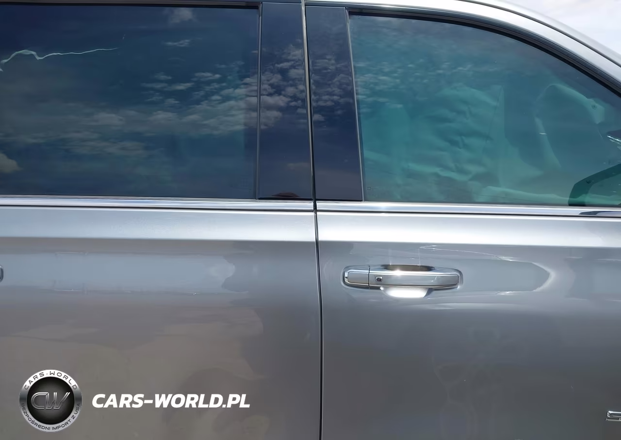 2023 Chevrolet Suburban 2Wd Premier VIN:1GNSCFKD9PR527745 - 14
