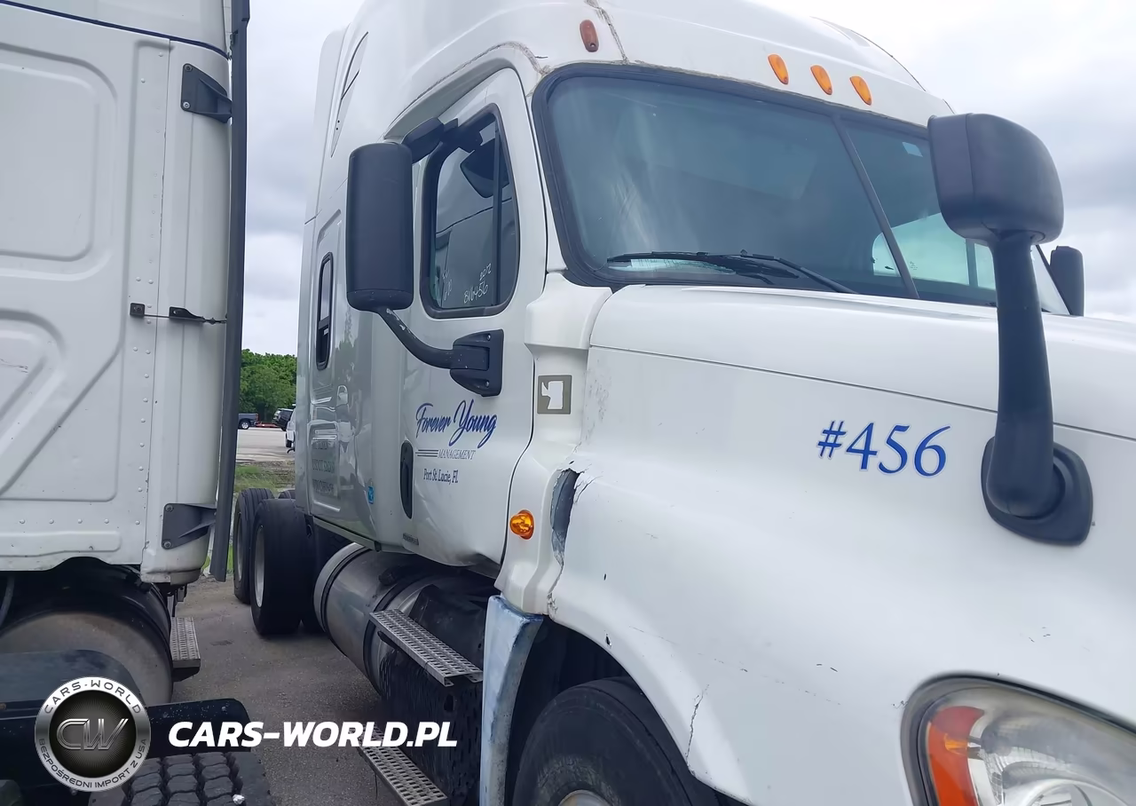 2012 Freightliner Cascadia 125 VIN:1FUJGLBG9CSBV6456 - 13