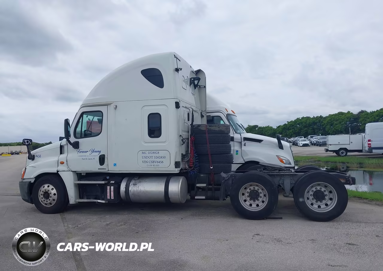 2012 Freightliner Cascadia 125 VIN:1FUJGLBG9CSBV6456 - 14