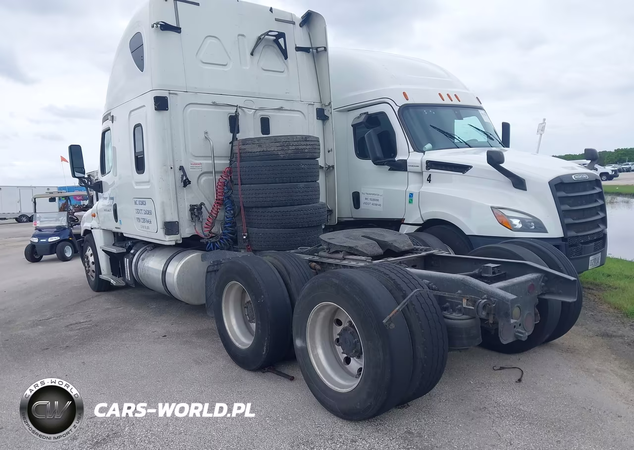 2012 Freightliner Cascadia 125 VIN:1FUJGLBG9CSBV6456 - 3