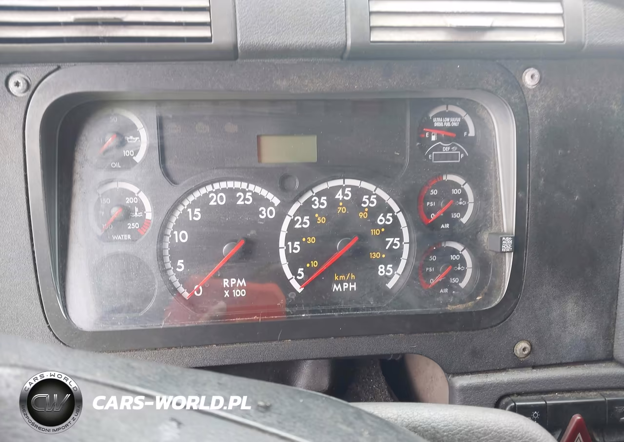 2012 Freightliner Cascadia 125 VIN:1FUJGLBG9CSBV6456 - 5