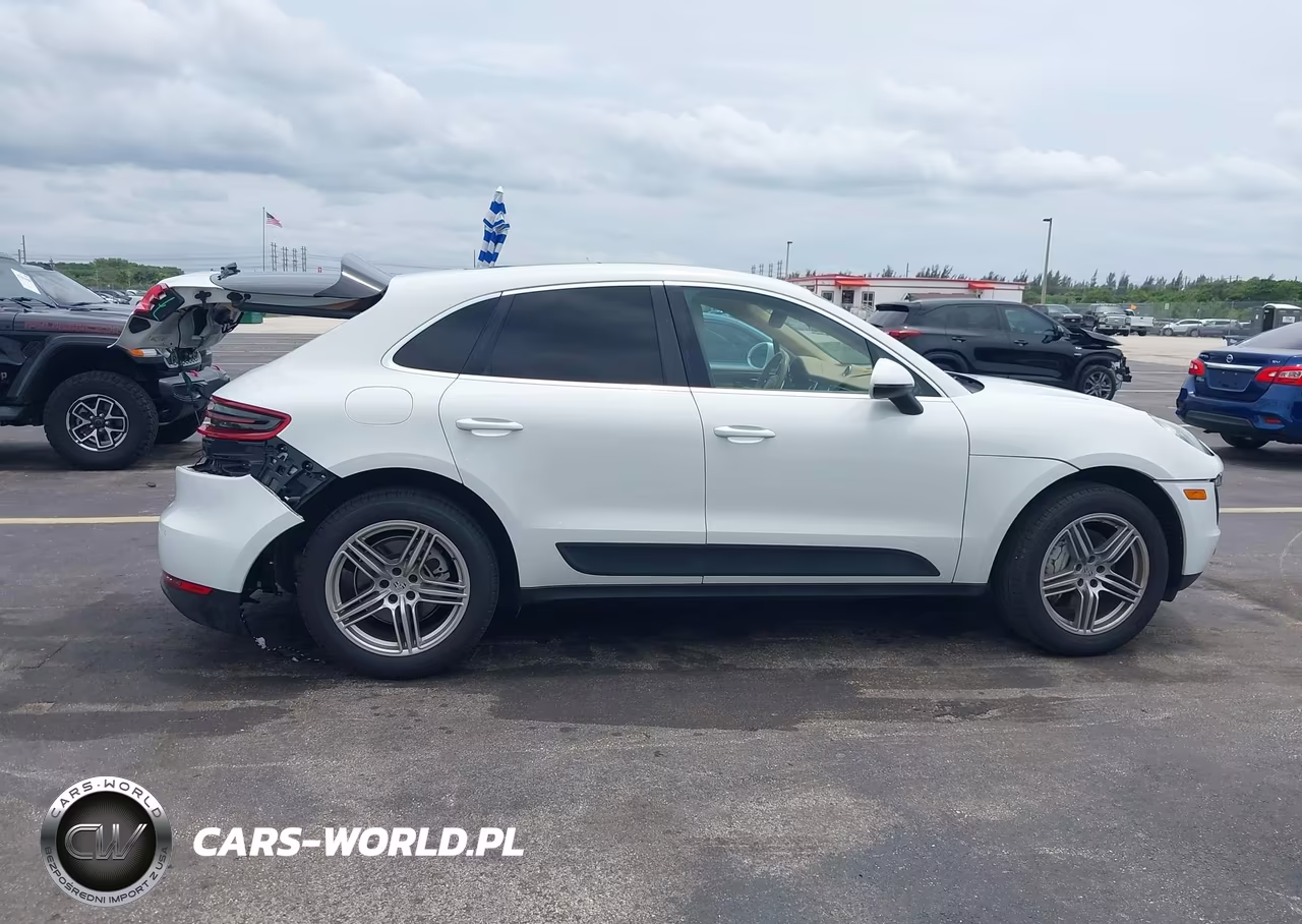 2015 Porsche Macan S VIN:WP1AB2A58FLB54708 - 14