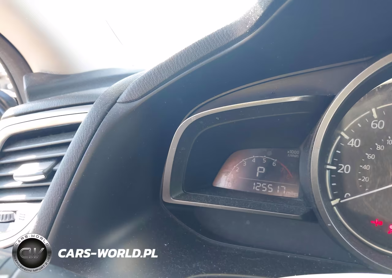 2018 Mazda Mazda3 Touring VIN:3MZBN1L33JM258286 - 15