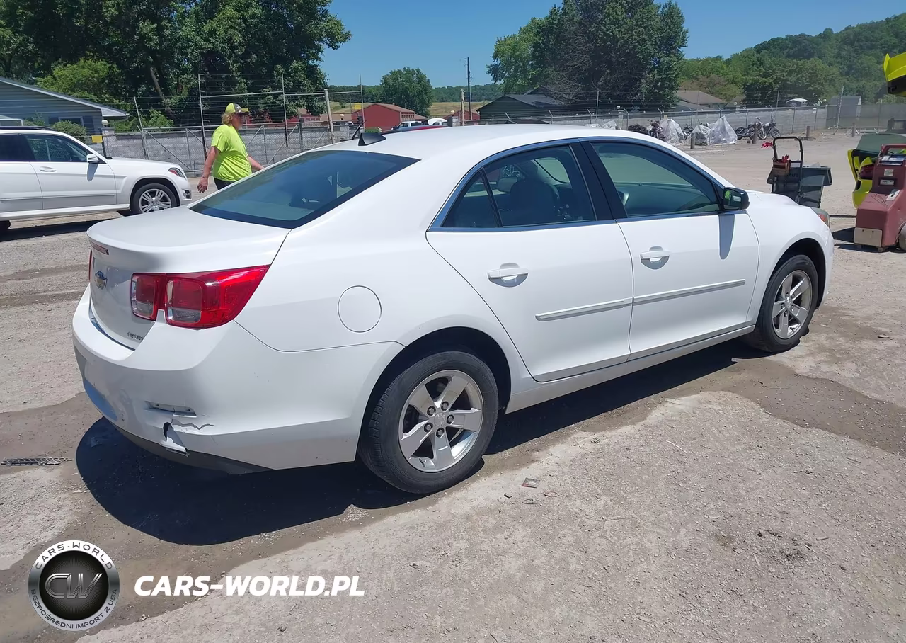 2013 Chevrolet Malibu 1Ls VIN:1G11B5SA0DF267104 - 4