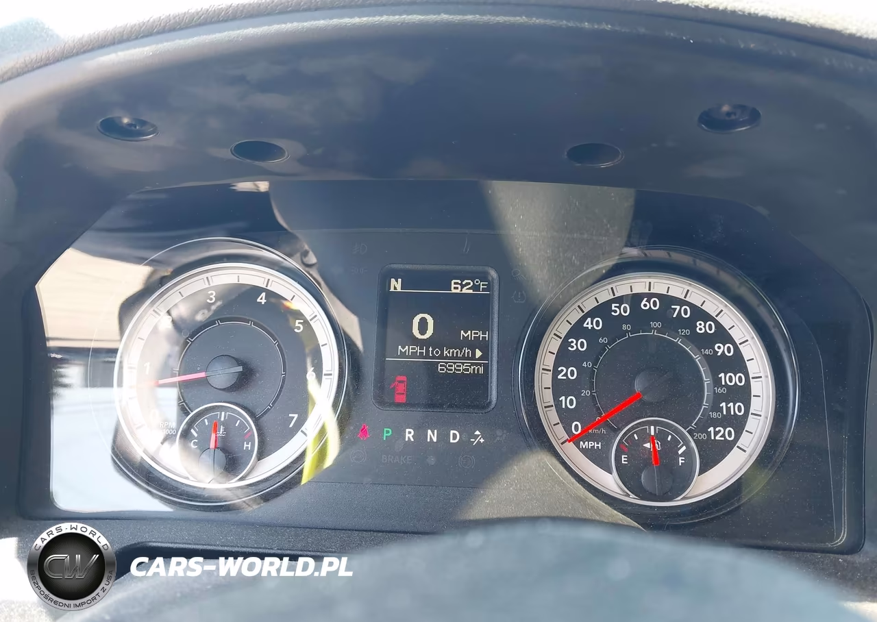 2019 Ram 1500 Classic Tradesman 4X2 8' Box VIN:3C6JR6DG2KG589529 - 7