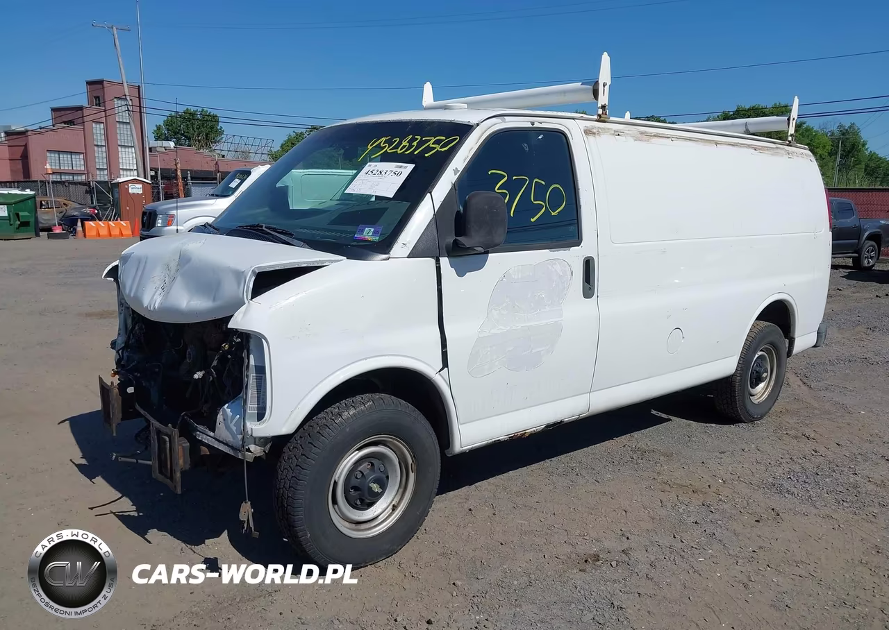 2002 Chevrolet Express VIN:1GCHG35R121246933 - 2