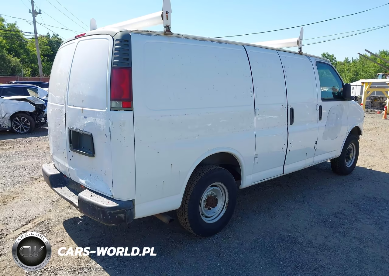 2002 Chevrolet Express VIN:1GCHG35R121246933 - 4