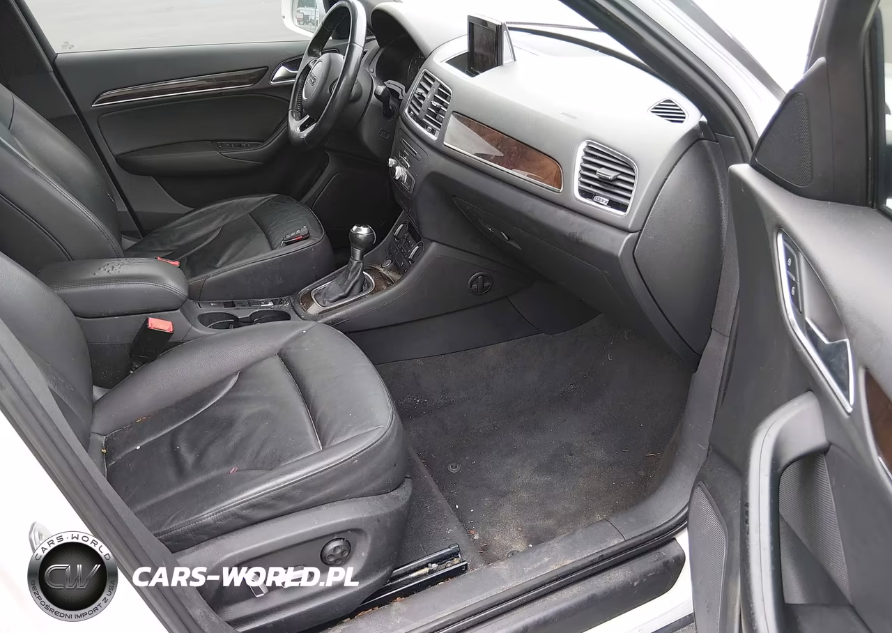 2016 Audi Q3 2.0T Premium Plus VIN:WA1BFCFS2GR018775 - 5