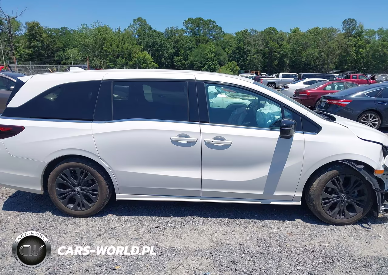 2025 Honda Odyssey Sport-L VIN:5FNRL6H7XSB054400 - 14