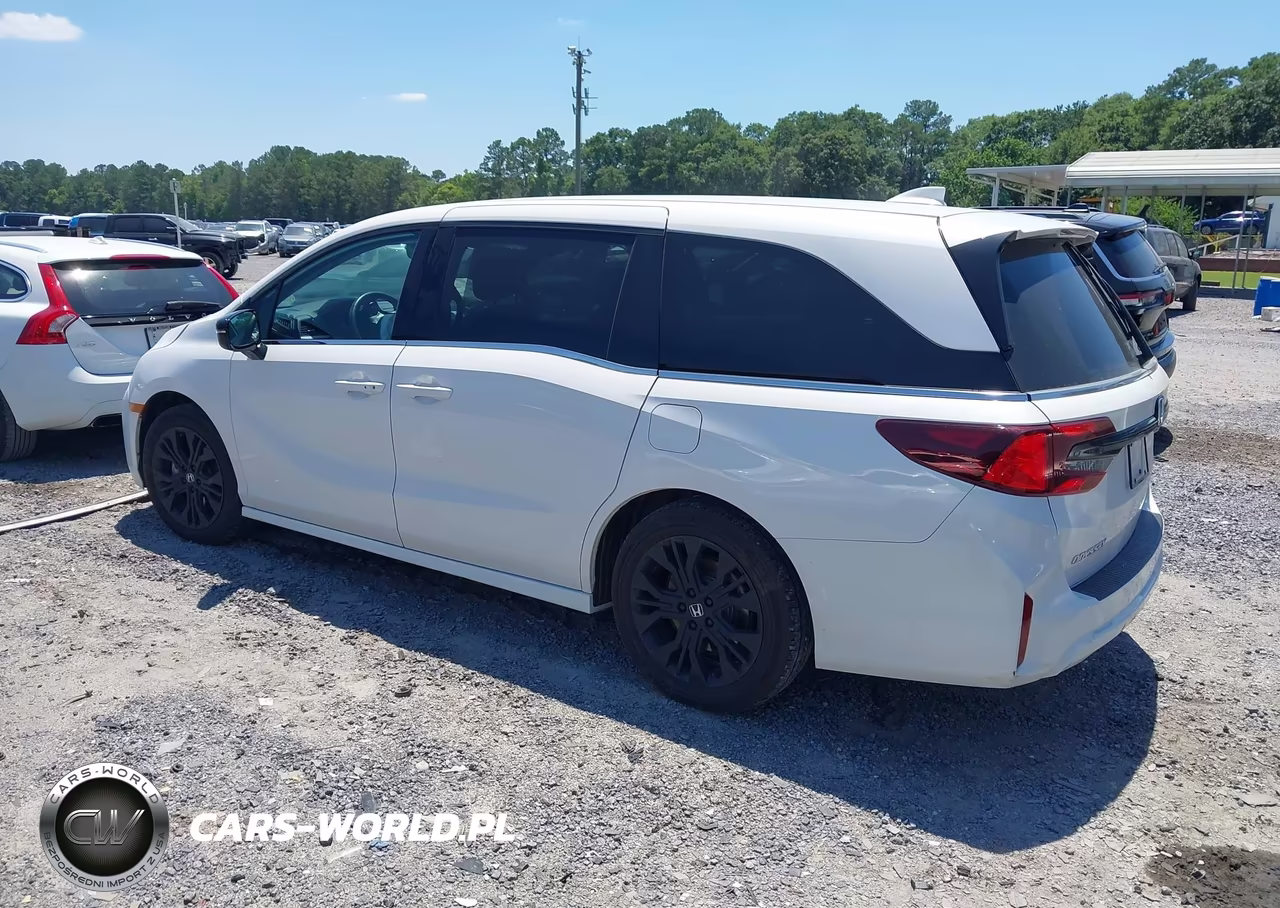 2025 Honda Odyssey Sport-L VIN:5FNRL6H7XSB054400 - 3