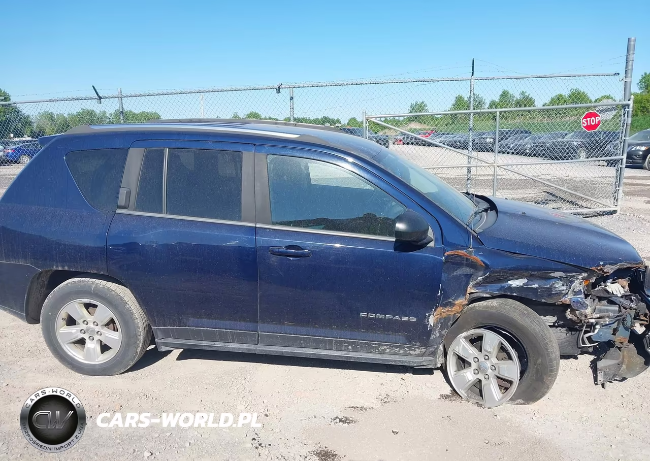 2015 Jeep Compass Sport VIN:1C4NJCBA7FD208873 - 13