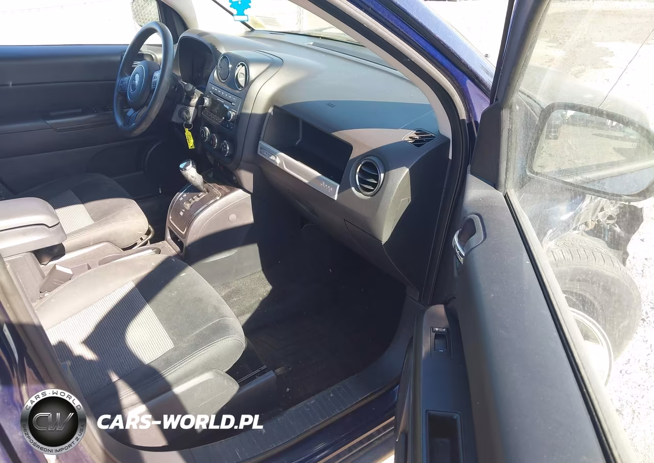 2015 Jeep Compass Sport VIN:1C4NJCBA7FD208873 - 5