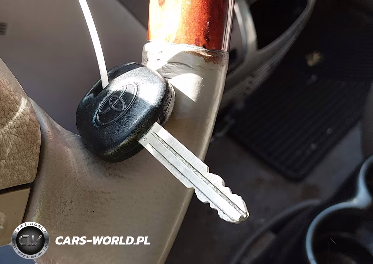 2010 Toyota Sienna Limited VIN:5TDDK4CC8AS028961 - 11