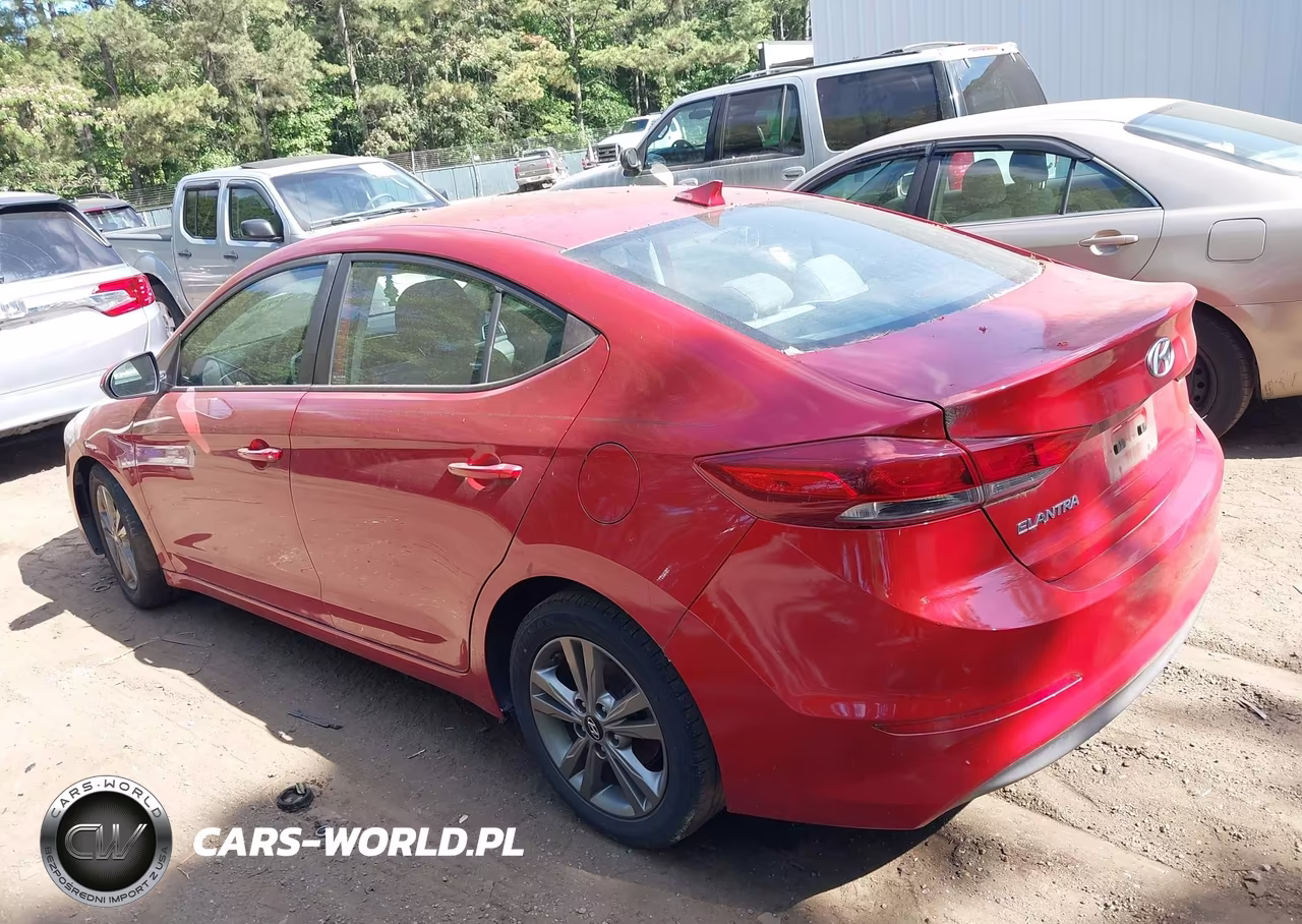 2018 Hyundai Elantra Sel VIN:5NPD84LF4JH226581 - 3