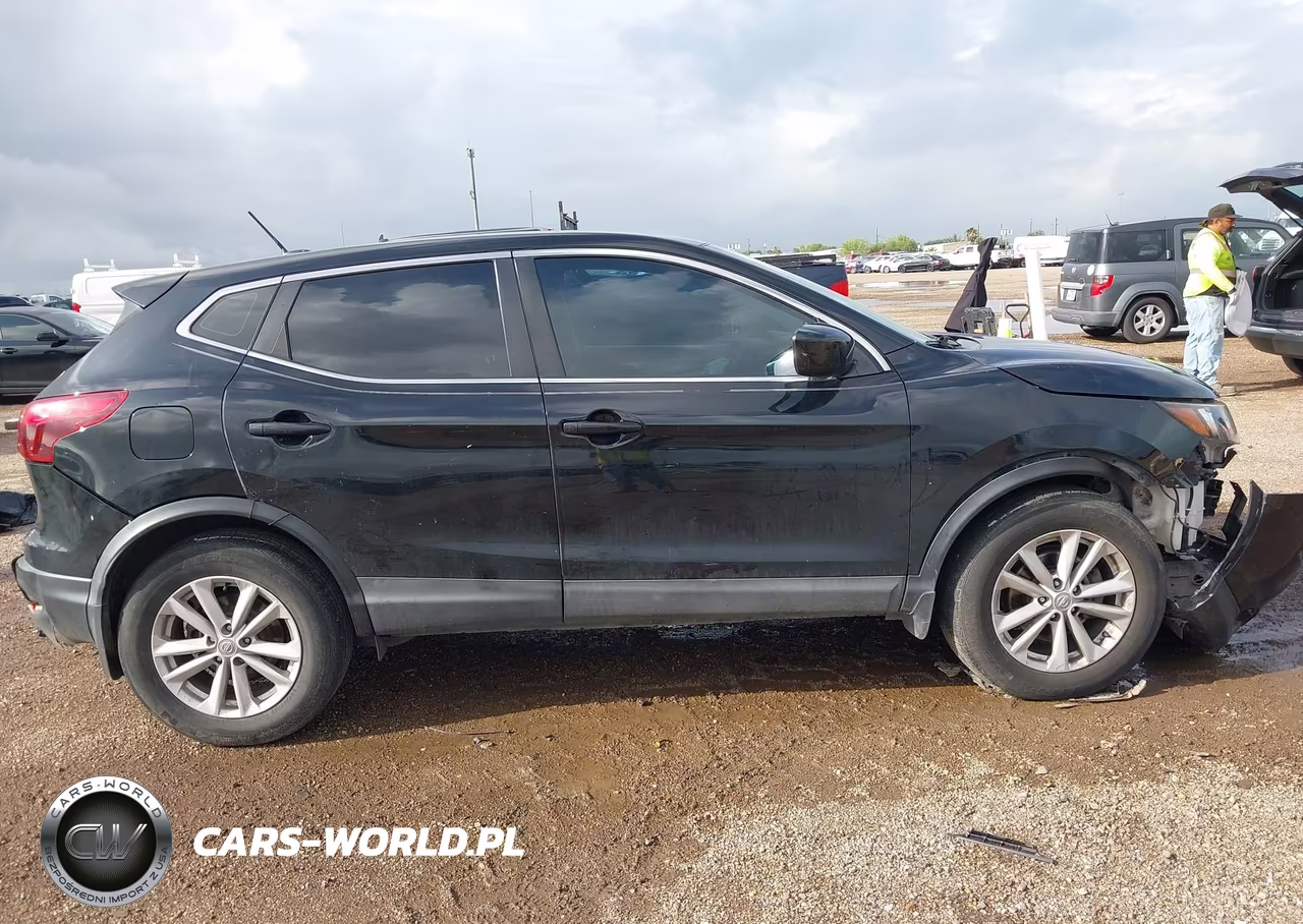 2017 Nissan Rogue Sport S VIN:JN1BJ1CP6HW013836 - 13